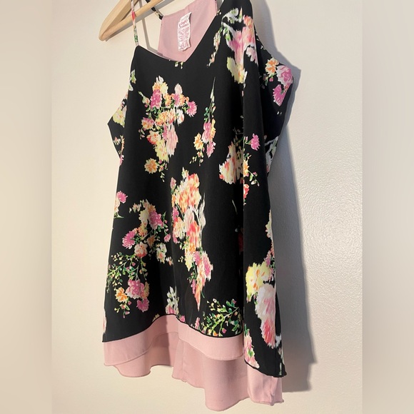 Candie’s cami strap racer back reversible floral and pink tank size Medium - Picture 3 of 9